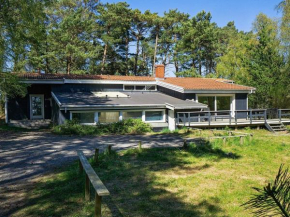 Quaint Holiday Home in Nex with Swimming Pool in Snogebæk
